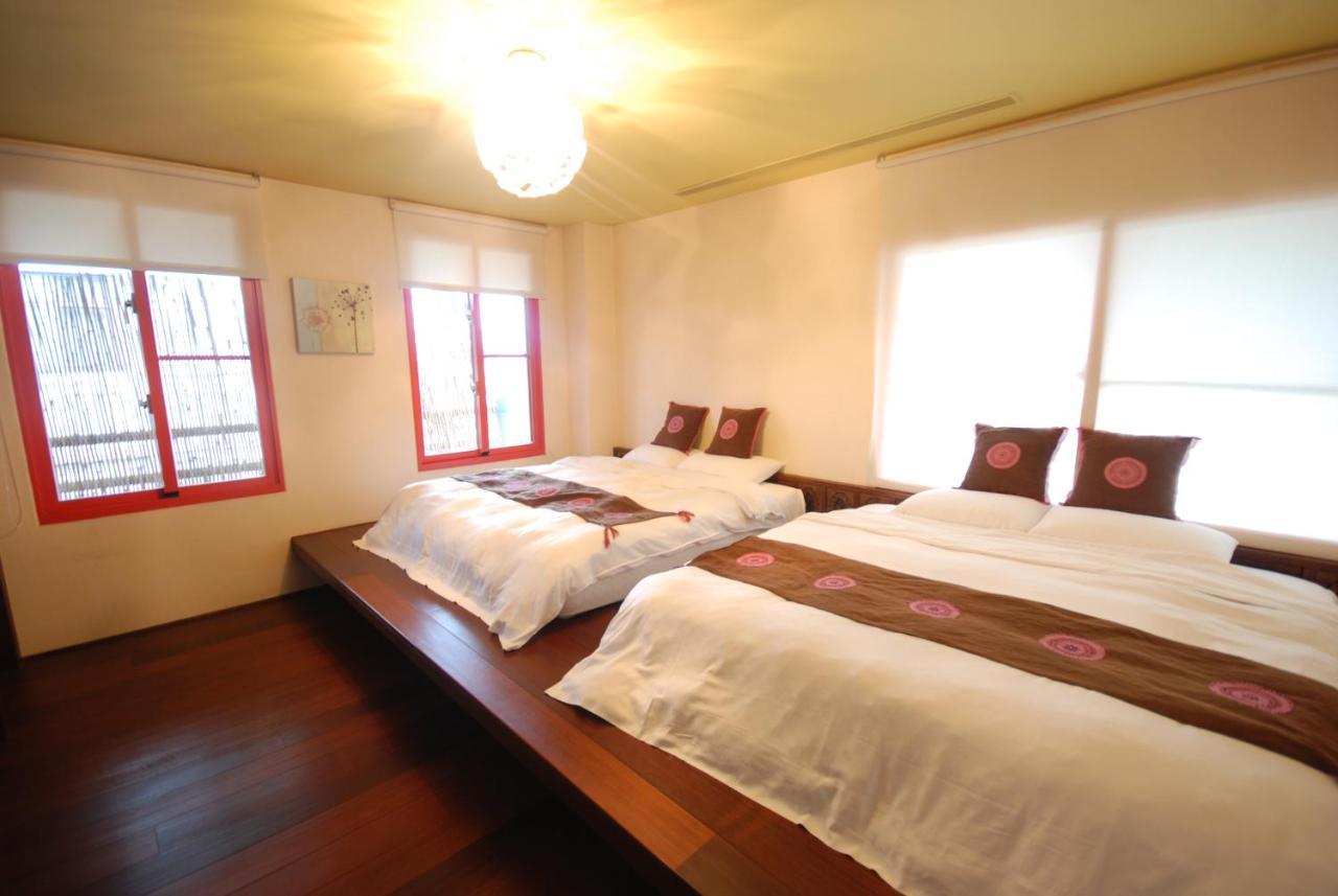 March 3 B&B Yilan 羅東鎮 エクステリア 写真