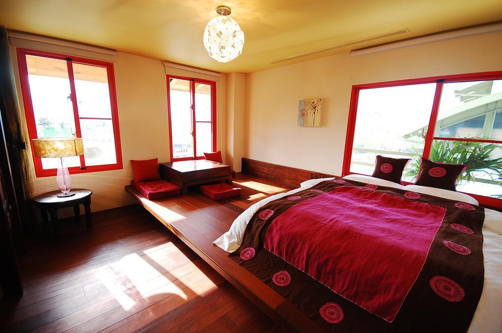 March 3 B&B Yilan 羅東鎮 エクステリア 写真